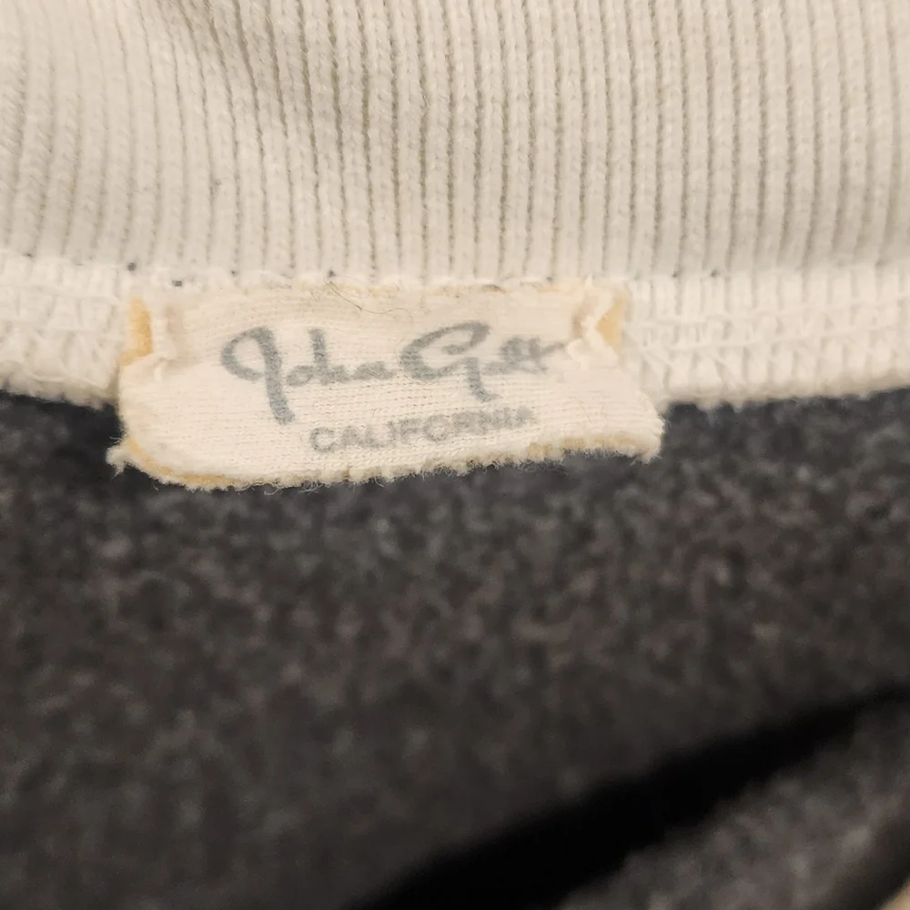 Classic Black Sweater with White Collar - Picture 5 of 5